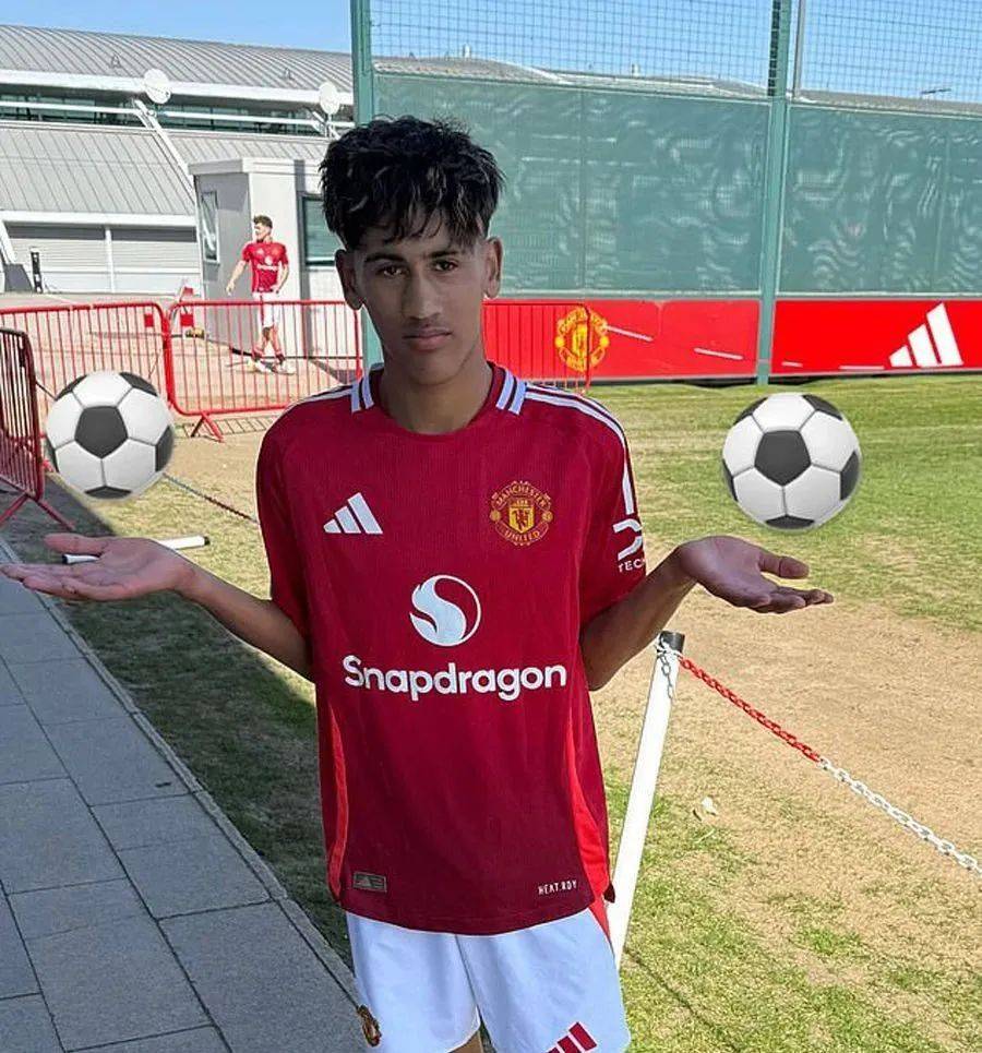 曼联U18狂屠利兹联13-1！队长上半场独进6球，小梅西14岁首秀双响创纪录