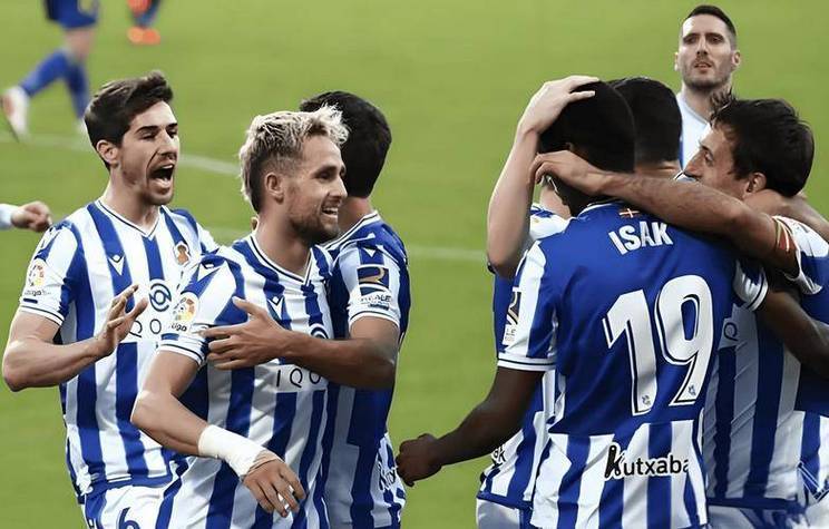 西甲焦点战：皇家社会主场出击，马洛卡客场能否逆袭？