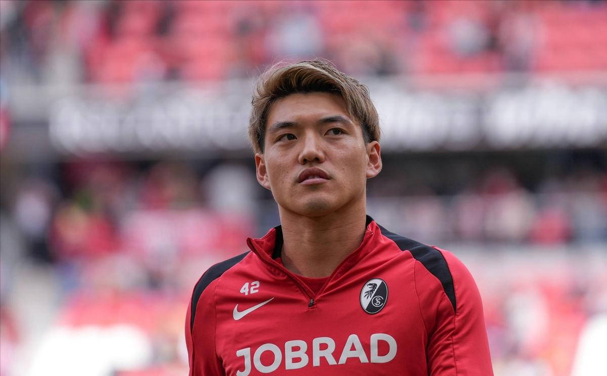 闪耀德甲的26岁日本球星：远射破门赛季已进17球，实力惊人