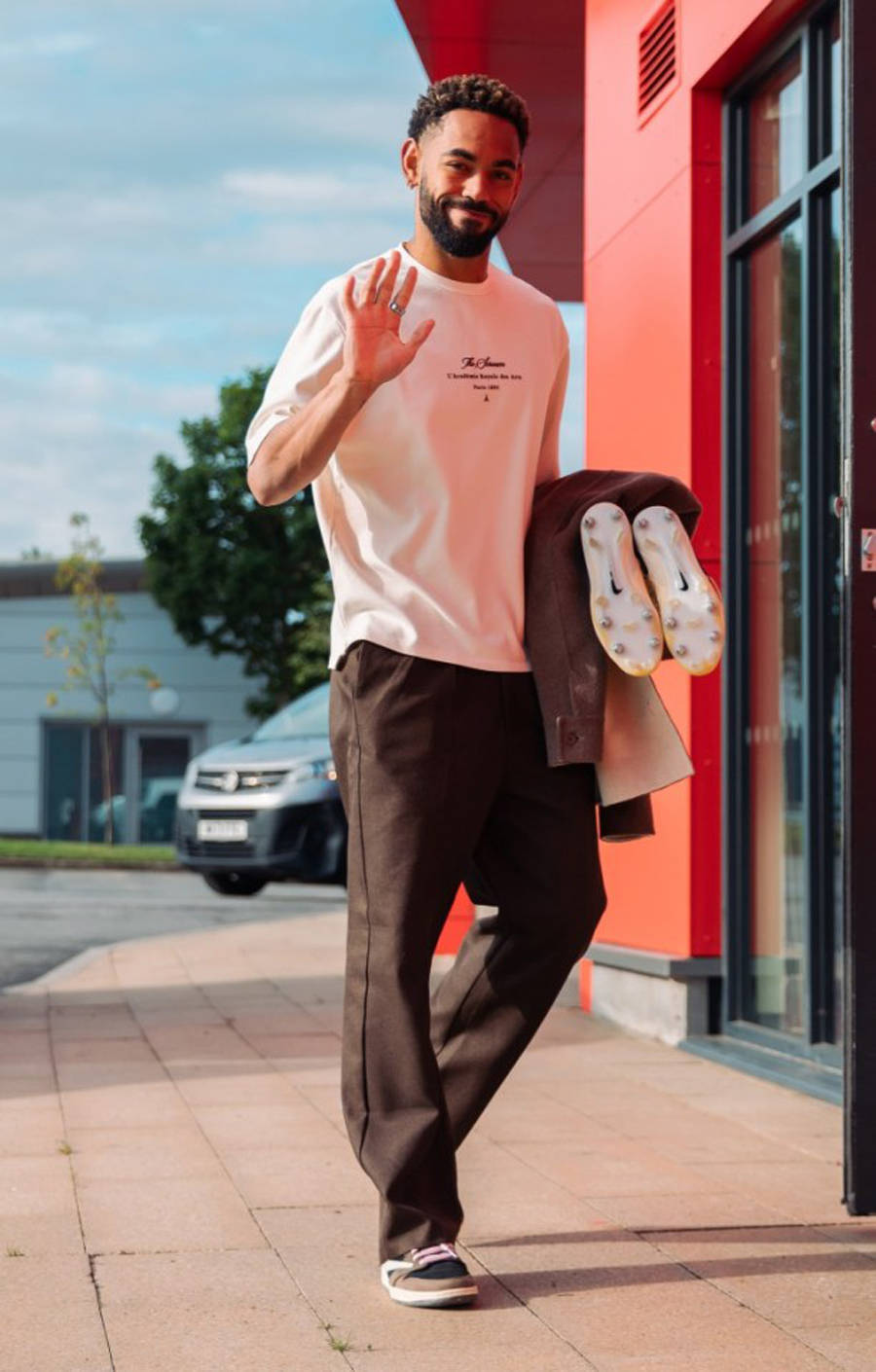 曼联球员首日集训细节曝光，两新援会晤队友！十余人缺席原因揭秘