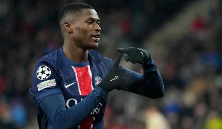 金球奖最新赔率！登贝莱稳居第一，姆巴佩冲击前二，C罗81名